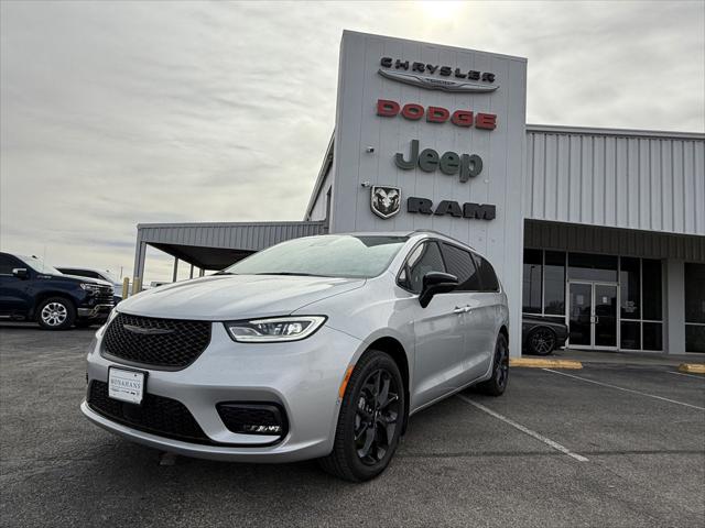 2024 Chrysler Pacifica PACIFICA TOURING L AWD