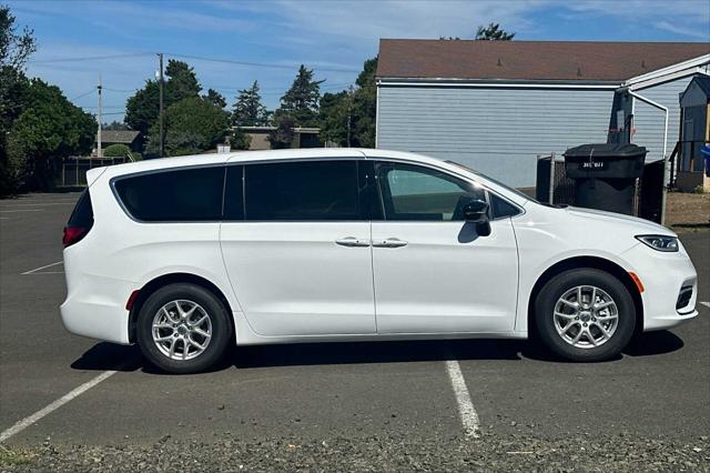 2024 Chrysler Pacifica PACIFICA TOURING L