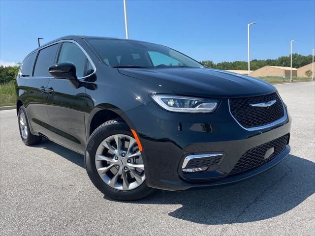 2024 Chrysler Pacifica PACIFICA TOURING L AWD