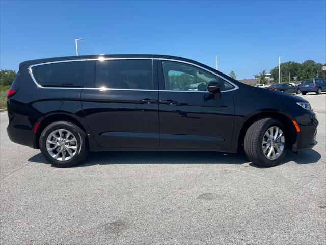 2024 Chrysler Pacifica PACIFICA TOURING L AWD