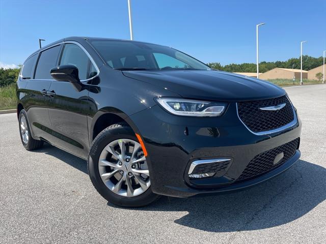 2024 Chrysler Pacifica PACIFICA TOURING L AWD