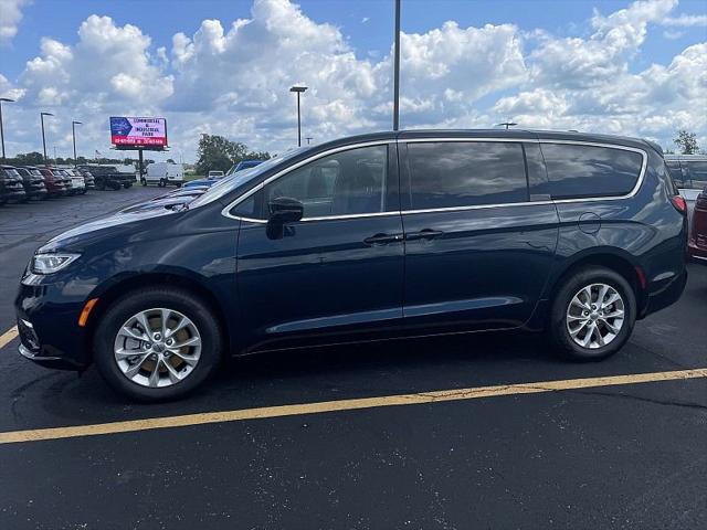 2024 Chrysler Pacifica PACIFICA TOURING L AWD