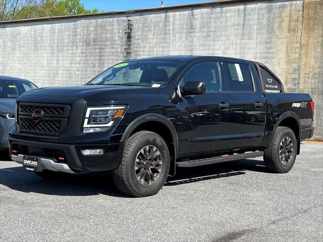 2023 Nissan TITAN Crew Cab PRO-4X 4x4