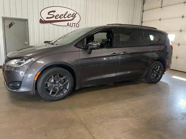 2018 Chrysler Pacifica Touring L Plus for sale in St Louis, MI