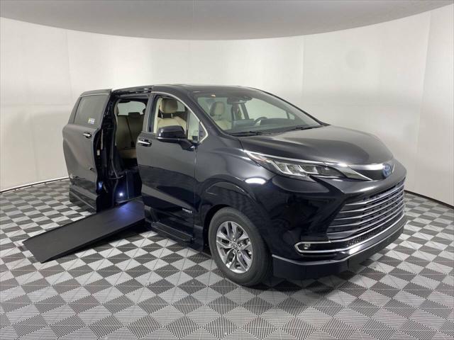 2021 Toyota Sienna XLE for sale in Phoenix, AZ