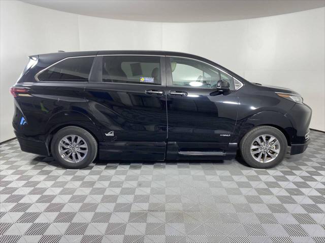 2021 Toyota Sienna XLE