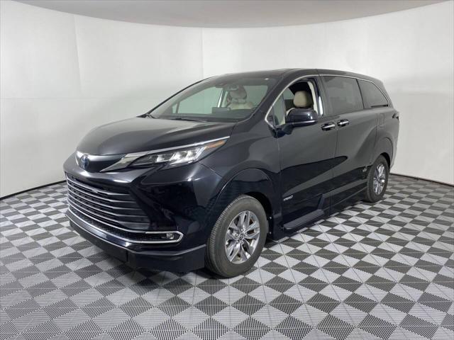 2021 Toyota Sienna XLE
