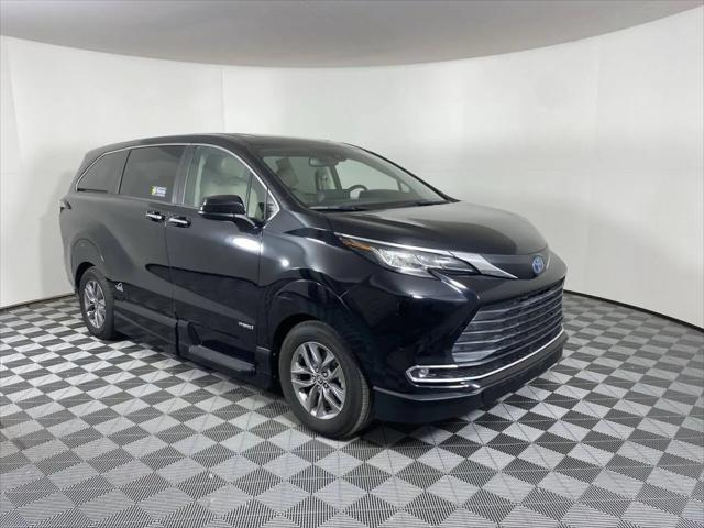 2021 Toyota Sienna XLE