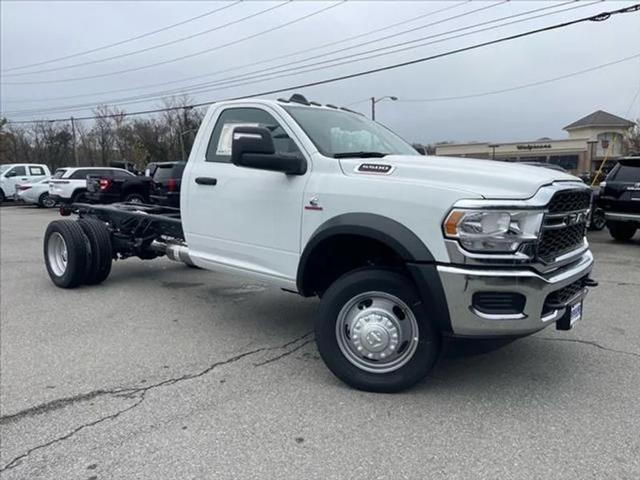 2024 RAM Ram 5500 Chassis Cab RAM 5500 TRADESMAN CHASSIS REGULAR CAB 4X4 84 CA