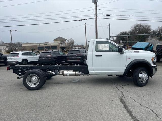 2024 RAM Ram 5500 Chassis Cab RAM 5500 TRADESMAN CHASSIS REGULAR CAB 4X4 84 CA