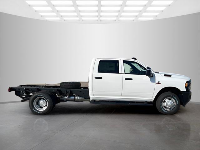2024 RAM Ram 3500 Chassis Cab RAM 3500 TRADESMAN CREW CAB CHASSIS 4X4 60 CA 2024 RAM Ram 3500 Chassis Cab RAM 3500 TRADESMAN CREW CAB CHASSIS 4X4 60 CA