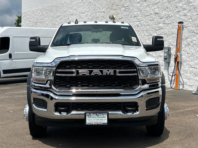 2024 RAM Ram 4500 Chassis Cab RAM 4500 TRADESMAN CHASSIS CREW CAB 4X4 84 CA 2024 RAM Ram 4500 Chassis Cab RAM 4500 TRADESMAN CHASSIS CREW CAB 4X4 84 CA