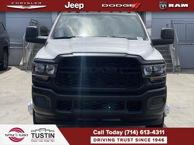 2024 RAM Ram 3500 Chassis Cab RAM 3500 TRADESMAN CHASSIS REGULAR CAB 4X4 84 CA