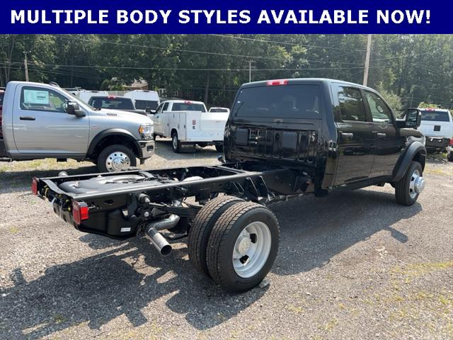 2024 RAM Ram 5500 Chassis Cab RAM 5500 TRADESMAN CHASSIS CREW CAB 4X4 60 CA