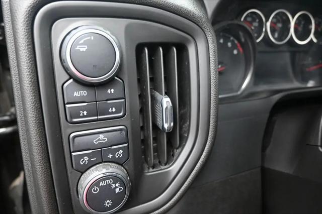 2022 Chevrolet Silverado 1500 4WD Crew Cab Short Bed Custom Trail Boss