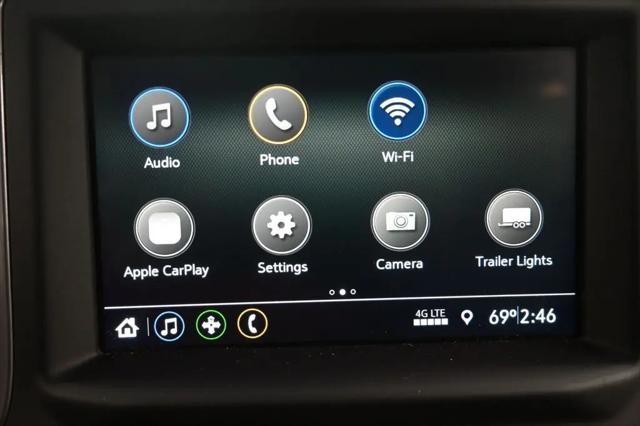 2022 Chevrolet Silverado 1500 4WD Crew Cab Short Bed Custom Trail Boss