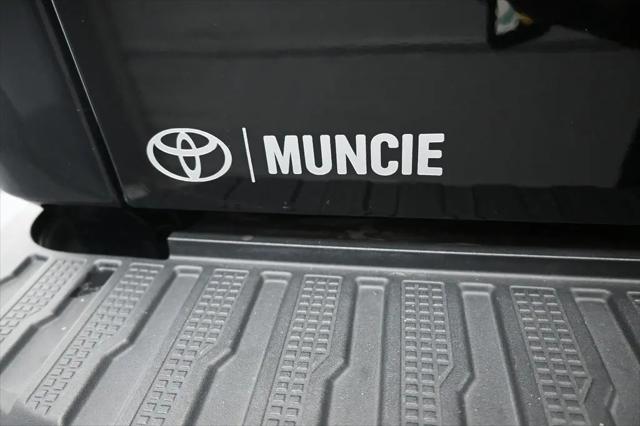 2022 Chevrolet Silverado 1500 4WD Crew Cab Short Bed Custom Trail Boss