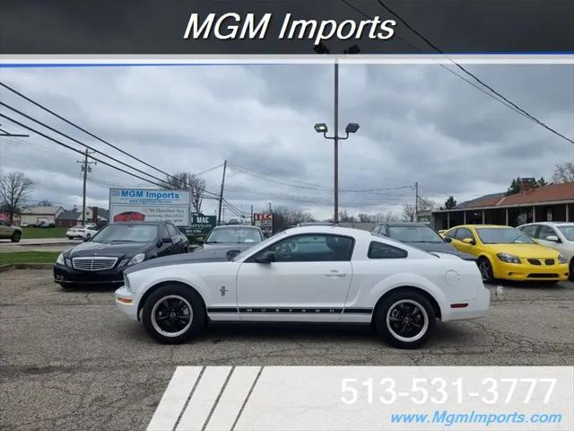 2007 Ford Mustang V6 Deluxe