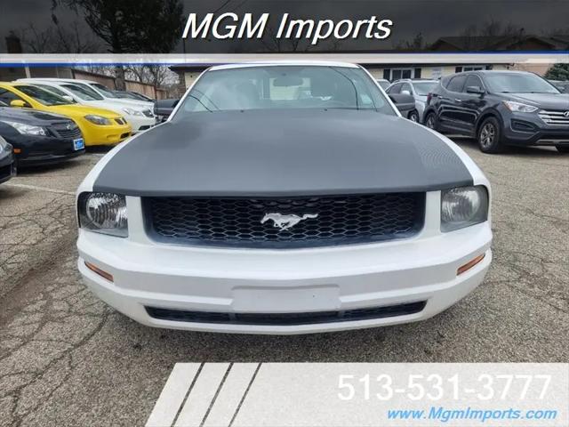 2007 Ford Mustang V6 Deluxe