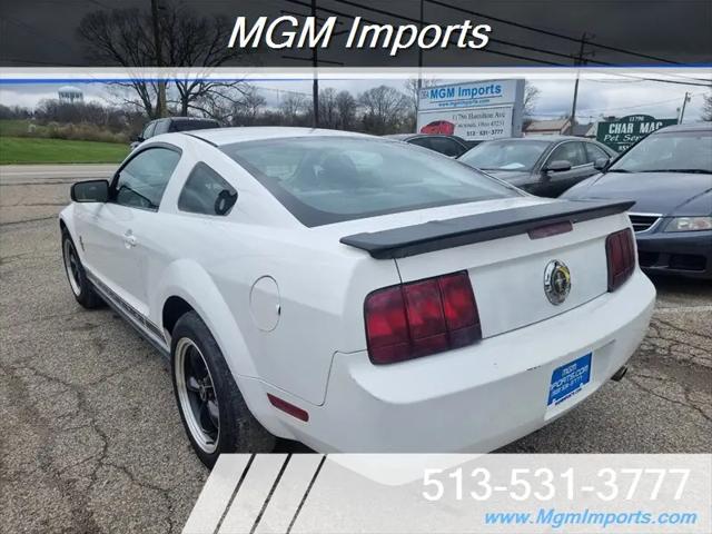 2007 Ford Mustang V6 Deluxe