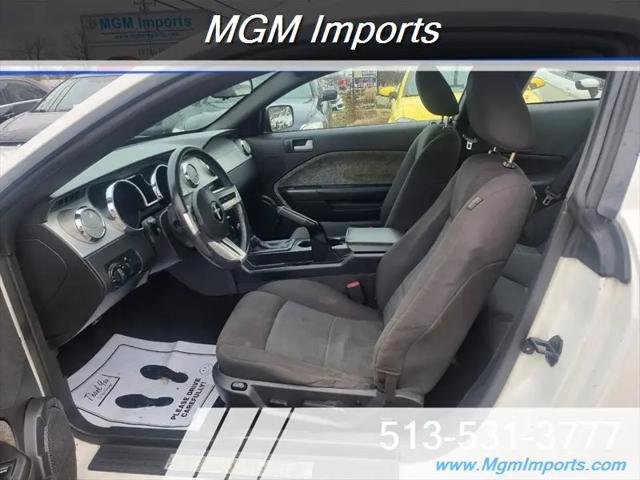 2007 Ford Mustang V6 Deluxe