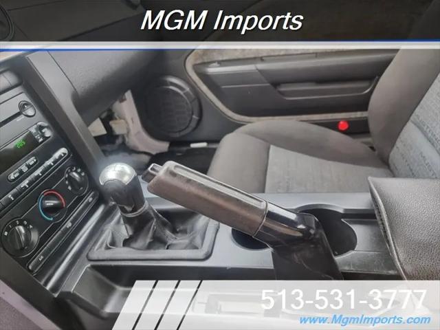2007 Ford Mustang V6 Deluxe