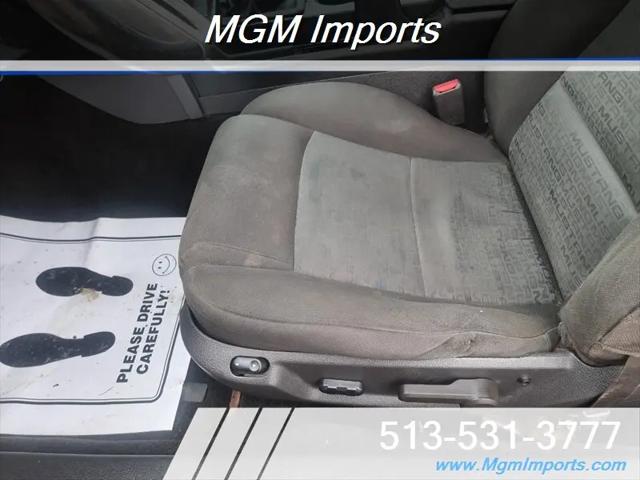 2007 Ford Mustang V6 Deluxe