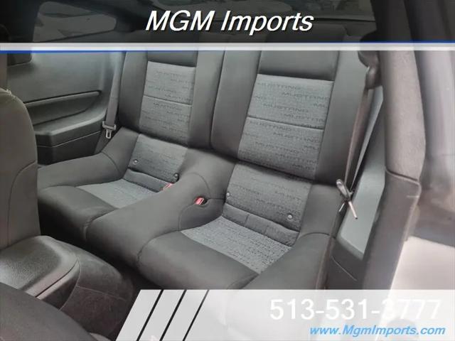 2007 Ford Mustang V6 Deluxe