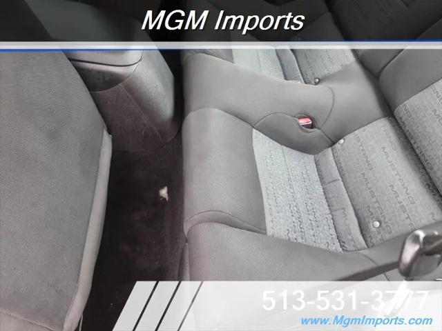 2007 Ford Mustang V6 Deluxe