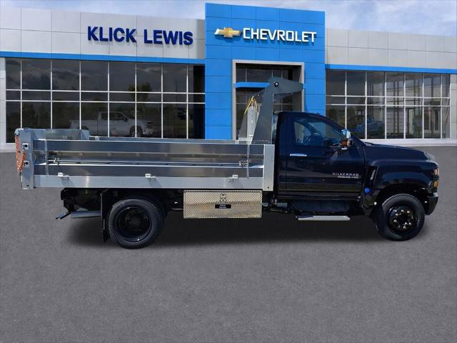 2024 Chevrolet Silverado 6500HD 1LT