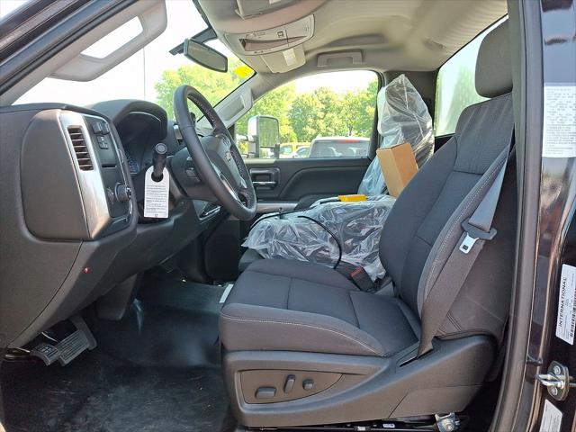 2024 Chevrolet Silverado 6500HD 1LT