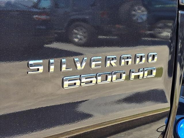 2024 Chevrolet Silverado 6500HD 1LT