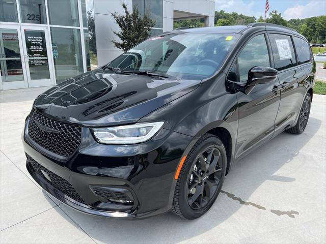 2024 Chrysler Pacifica PACIFICA TOURING L