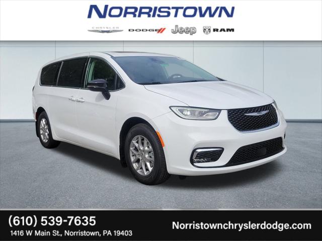 2024 Chrysler Pacifica PACIFICA TOURING L