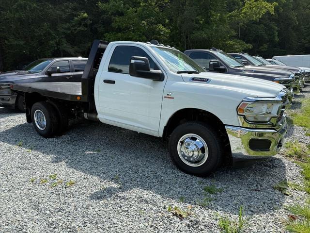 2024 RAM Ram 3500 Chassis Cab RAM 3500 TRADESMAN CHASSIS REGULAR CAB 4X4 60 CA
