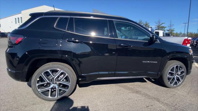 2025 Jeep Compass COMPASS LIMITED 4X4