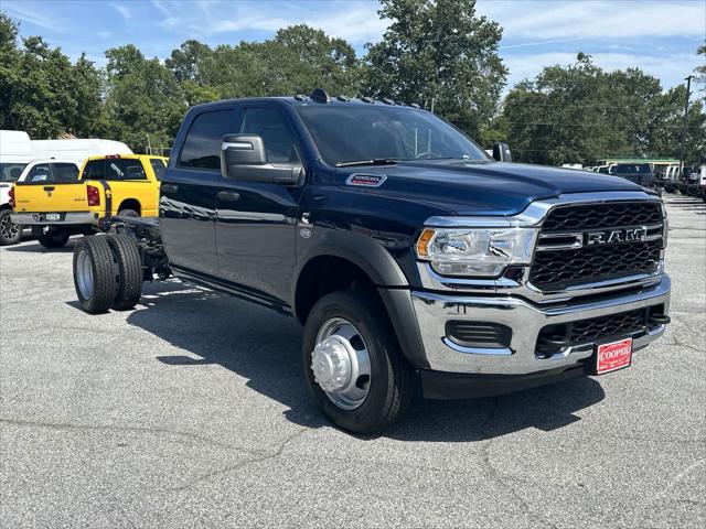 2024 RAM Ram 5500 Chassis Cab RAM 5500 TRADESMAN CHASSIS CREW CAB 4X4 60 CA