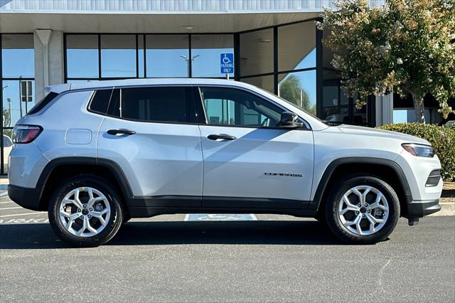 2025 Jeep Compass COMPASS SPORT 4X4