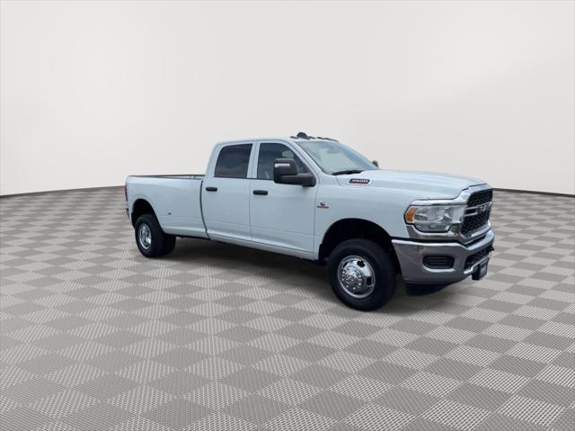 2024 RAM Ram 3500 RAM 3500 TRADESMAN CREW CAB 4X4 8 BOX