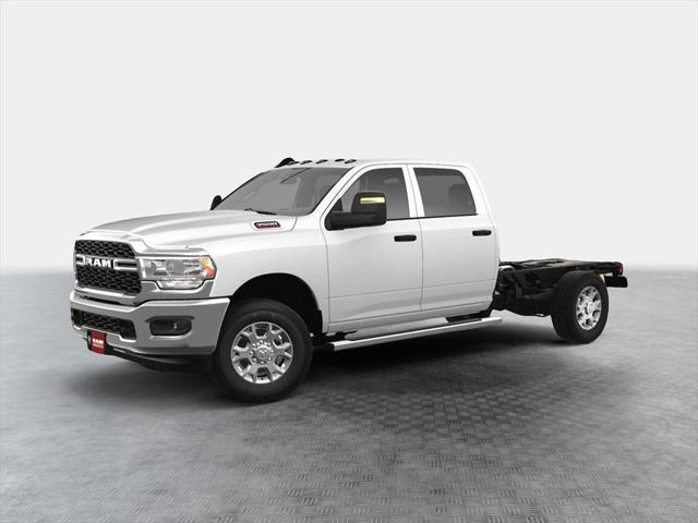 2024 RAM Ram 3500 Chassis Cab RAM 3500 TRADESMAN CREW CAB CHASSIS 4X4 60 CA