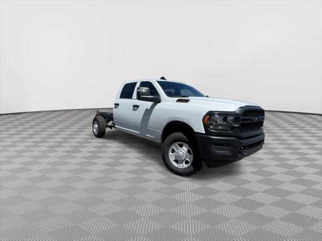 2024 RAM Ram 3500 RAM 3500 TRADESMAN CREW CAB 4X4 8 BOX 2024 RAM Ram 3500 RAM 3500 TRADESMAN CREW CAB 4X4 8 BOX