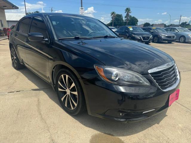 2013 Chrysler 200 Limited