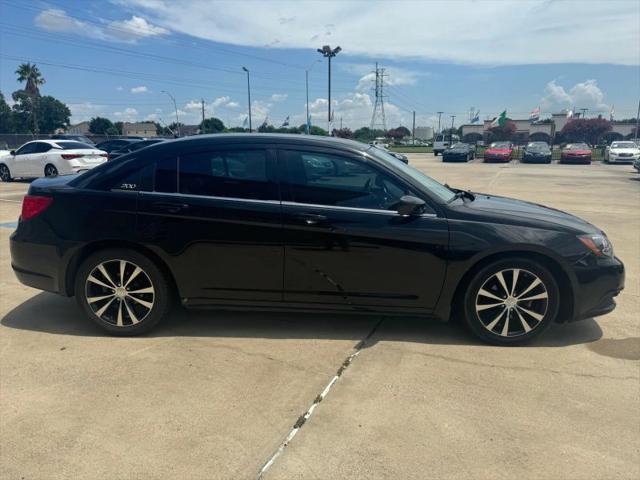 2013 Chrysler 200 Limited
