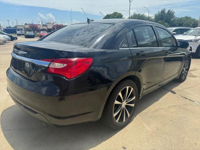 2013 Chrysler 200 Limited