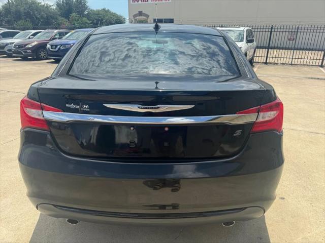 2013 Chrysler 200 Limited
