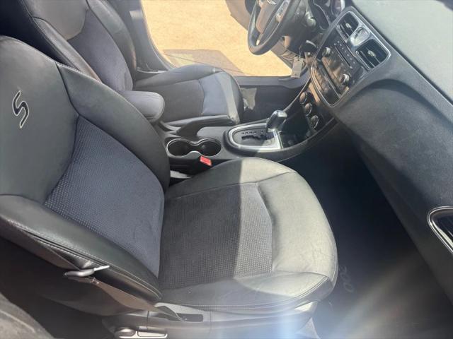 2013 Chrysler 200 Limited