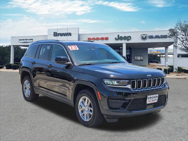 2023 Jeep Grand Cherokee Laredo 4x4