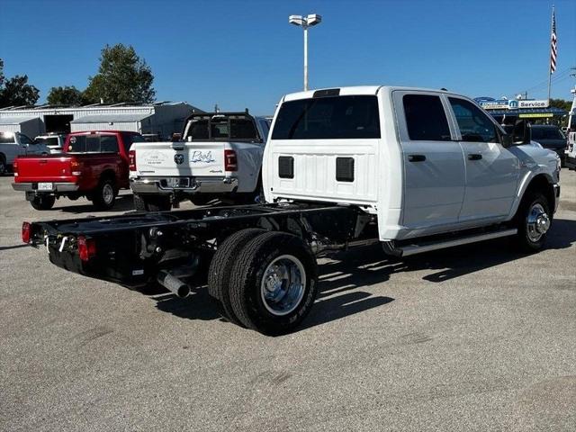 2024 RAM Ram 3500 Chassis Cab RAM 3500 TRADESMAN CREW CAB CHASSIS 4X4 60 CA