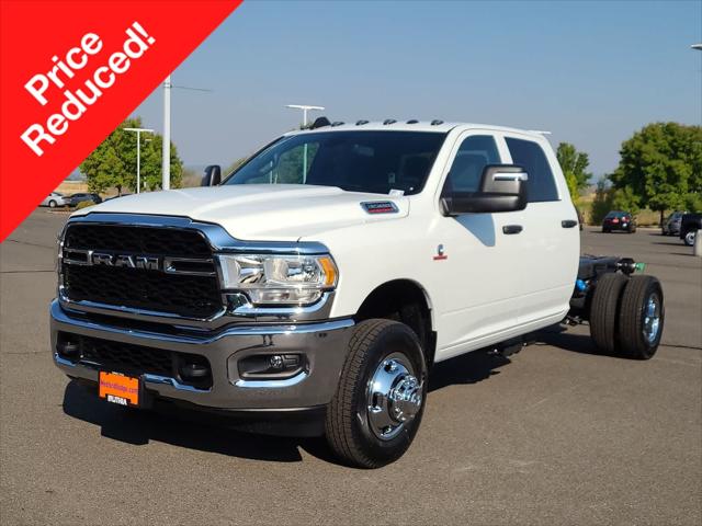 2024 RAM Ram 3500 Chassis Cab RAM 3500 TRADESMAN CREW CAB CHASSIS 4X4 60 CA