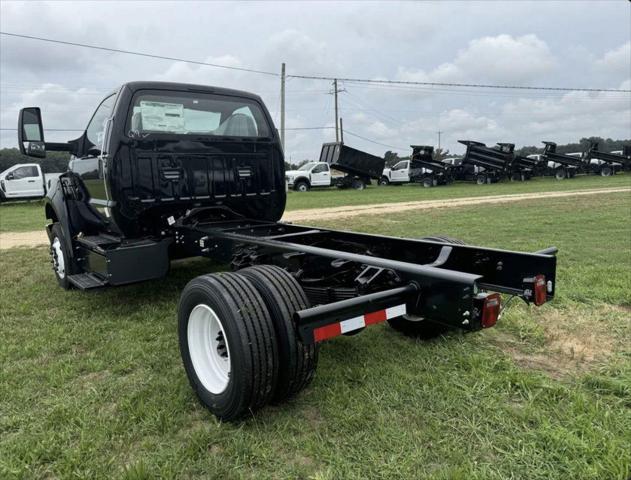 2025 Ford F-650 Base